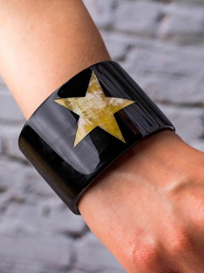Picture of HOM AND  LACQUER CUFF BRACELET 